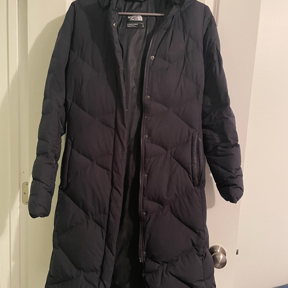 The North Face Miss Metro Women’s Down. Size Large, black.